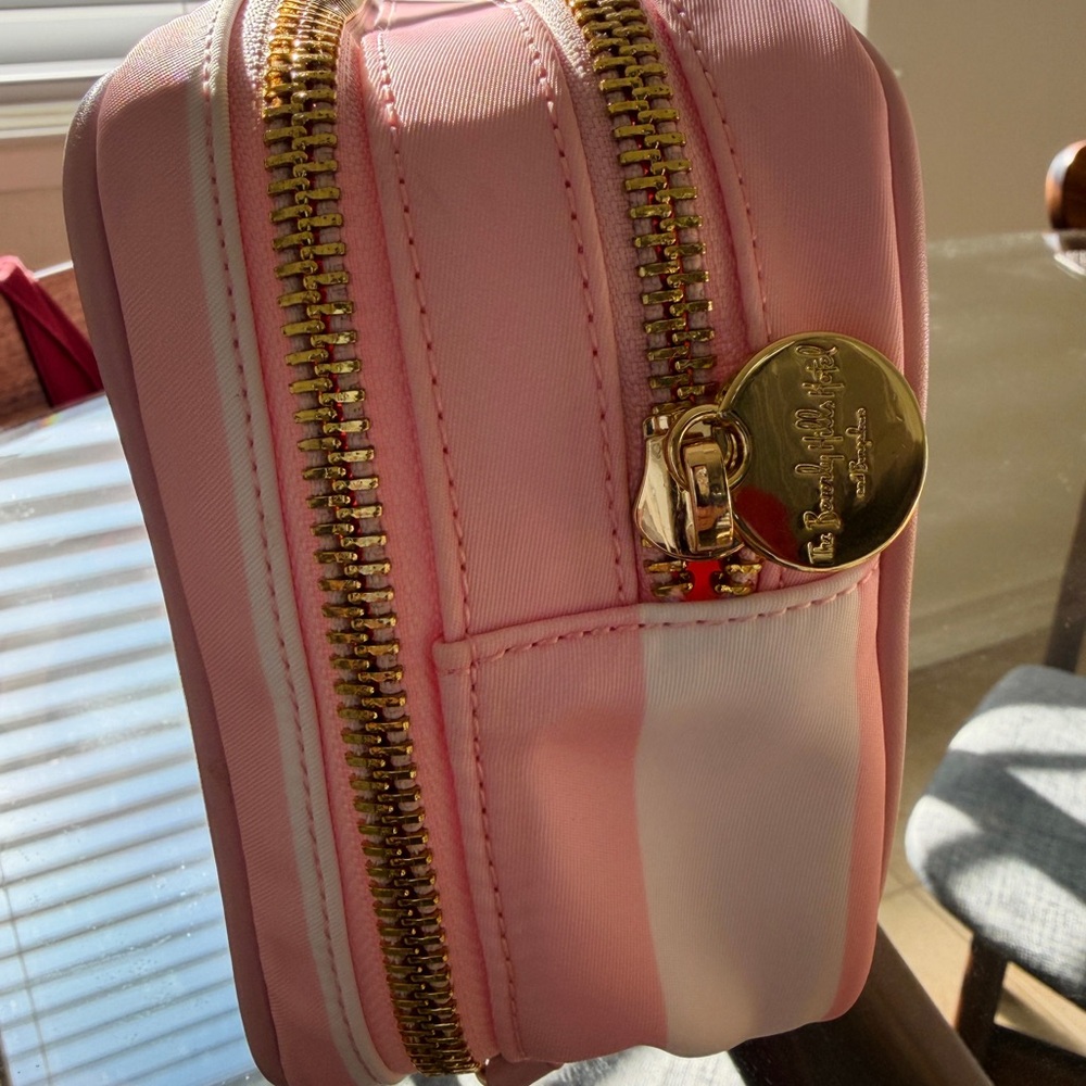 ✨ MAKE AN OFFER ✨ Stoney Clover Striped Beverly Hills Double Zip Pouch - Picture 4 of 6